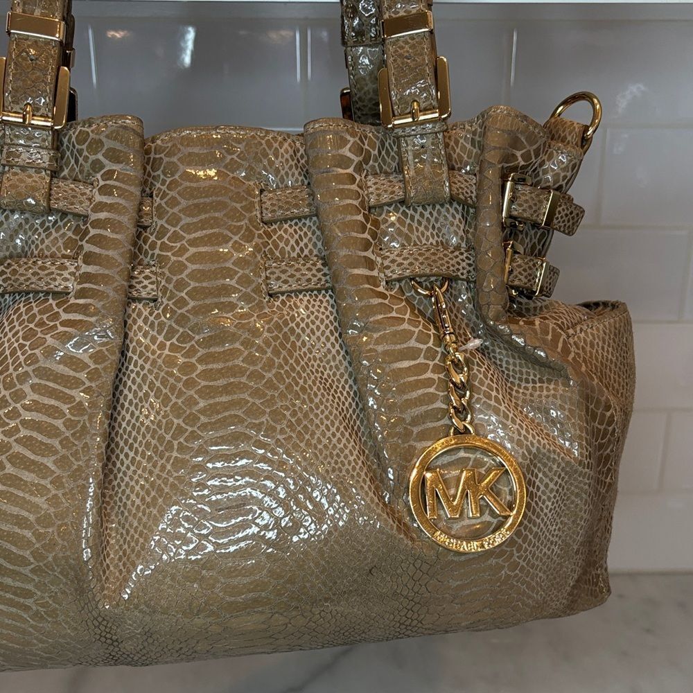 Michael Kors Bag Purse Handbag Edie Python Snakeskin Leather Buckle Shoulder - Picture 4 of 16